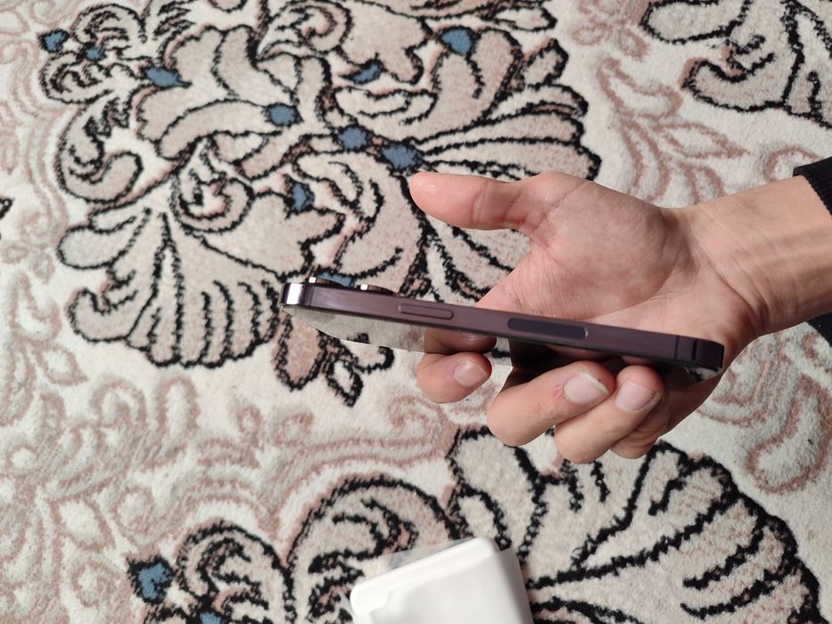 iPhone 14 pro e simkarta