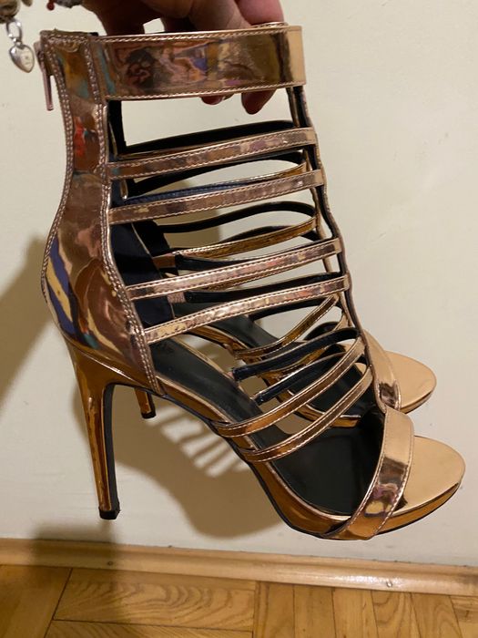 Нови сандали на ток,розово злато,ръчна изработка,10 н