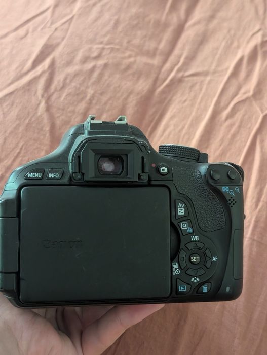 Фотоаппарат Canon eos 600D