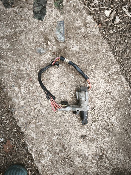 Запчасти от Мерседес 190