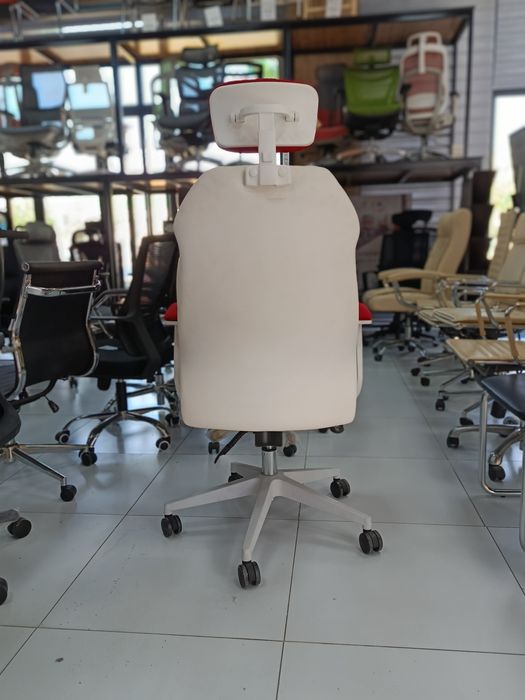 Кресло для офиса и дома  - FREEDOM