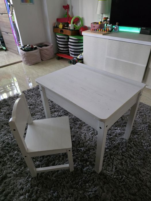 Măsuță pentru copii
