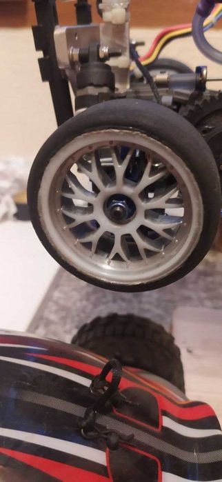 Traxxas Nitro 4Tec. ДВС 3.3  радиоуправляемая машина