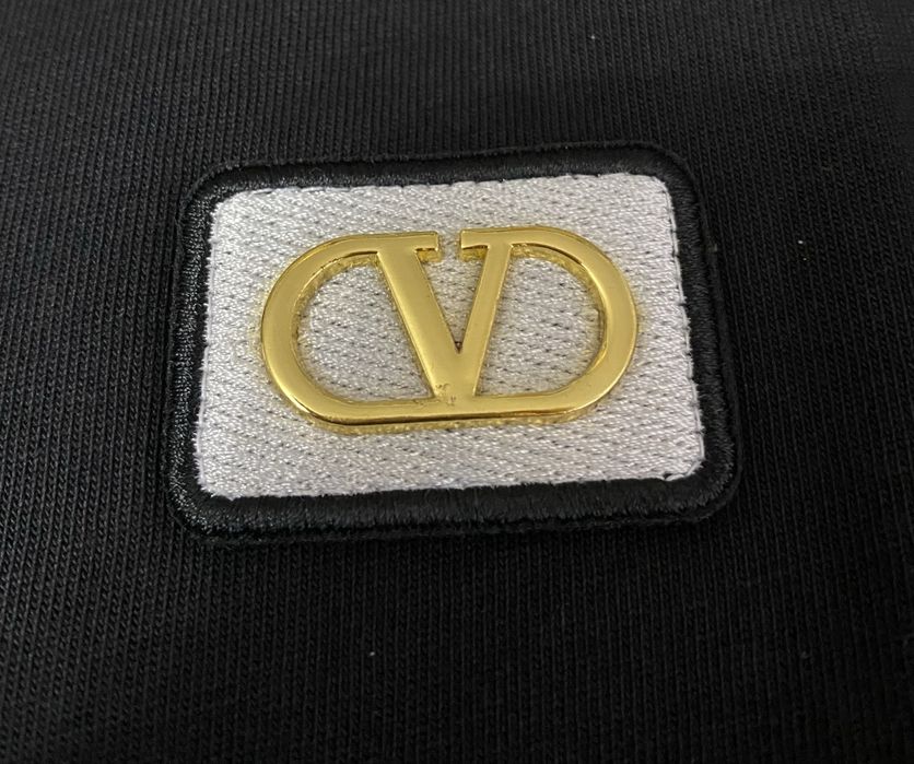 Vand tricou nou de barbati Valentino