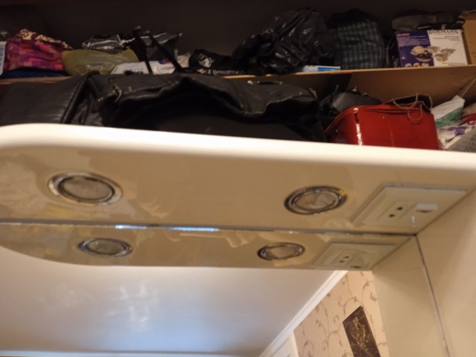 Зеркало для ванной комнаты высокое