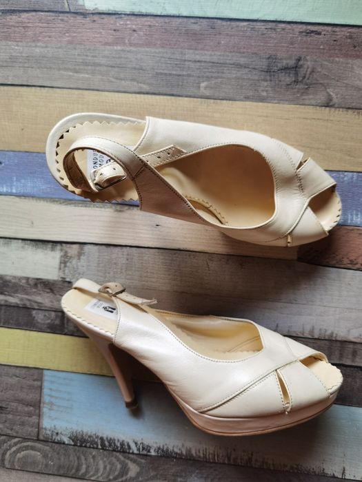 Sandale elegante mărime 33