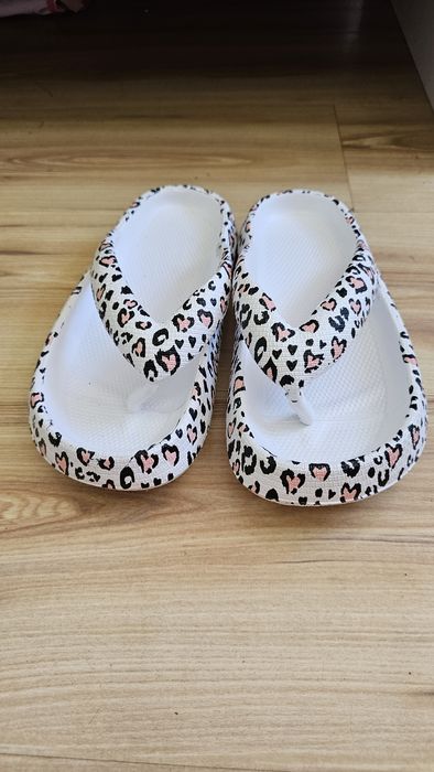 Джапанки чисто нови. Леопардов десен