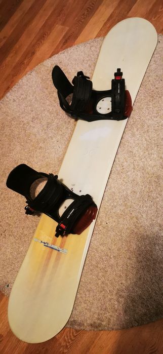 Placa snowboard Nitro 143 cu legaturi Salomon