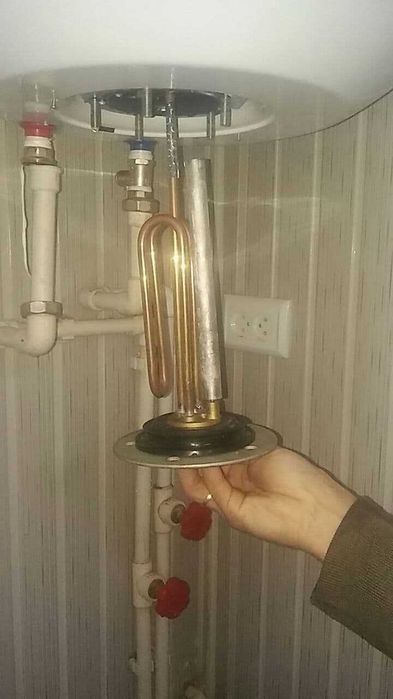 Чистка от накипи песка электрических водонагревателей Аристон Рояль