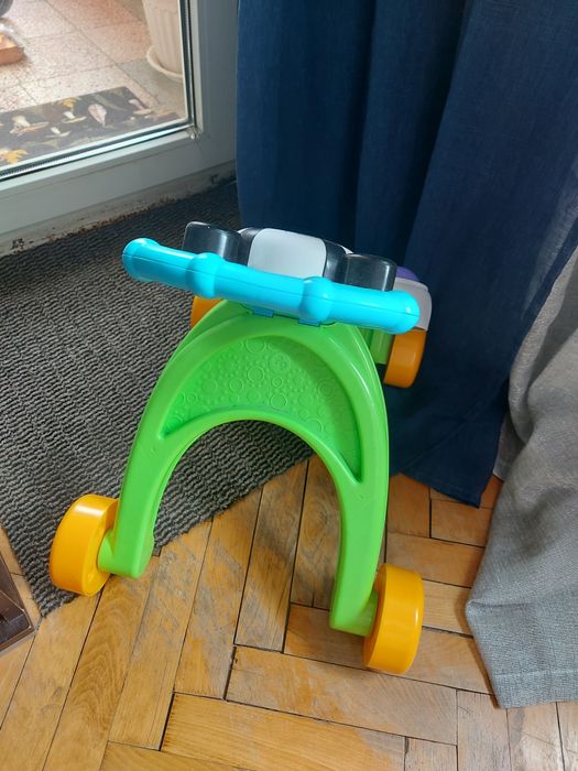 играчка за прохождане и център за занимания Fisher-Price Музикална про