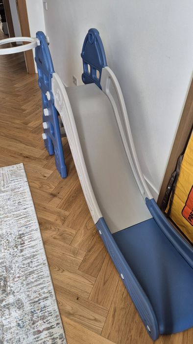 Детская горка пластиковая