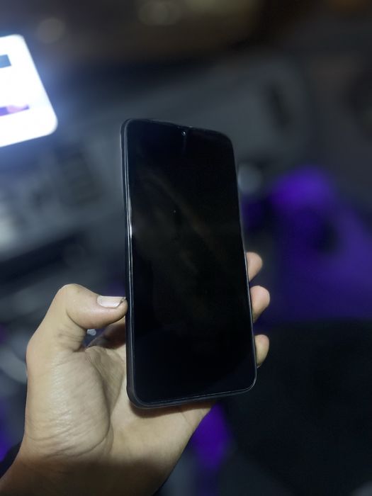 Продам Самсунг А30