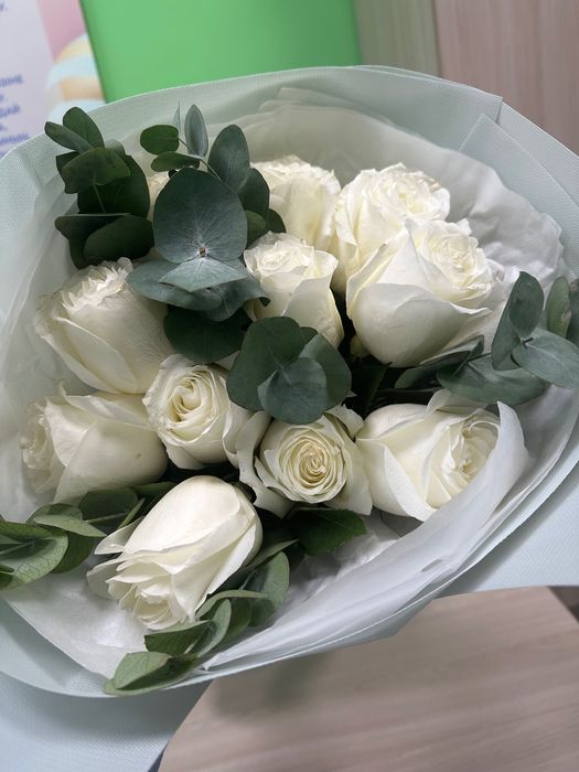 Цветы, розы белые большие 10 шт