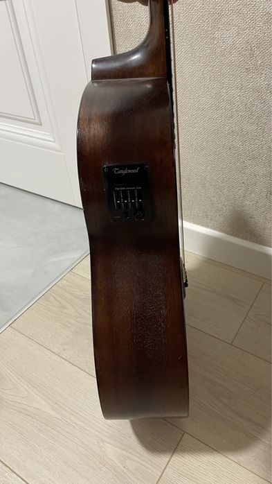 Продам гитару TANGLEWOOD