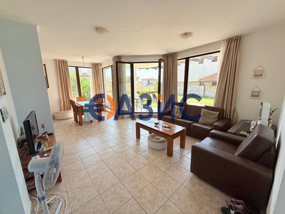 Продава се Къща в с. Кошарица, Област Бургас - 225 кв.м за 329 €/кв.м - Снимка #9