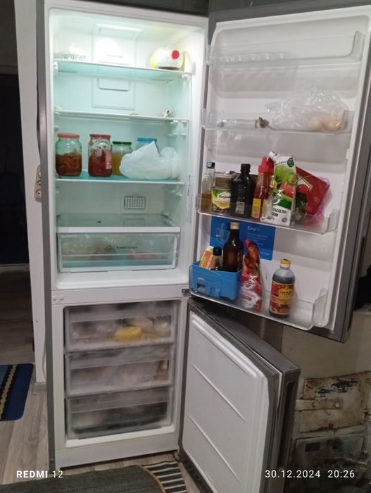 Холодильник Indesit