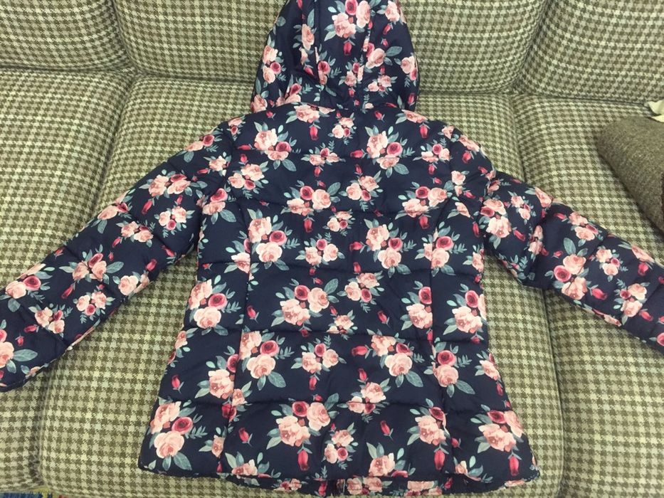 Куртка на девочку 122 размера