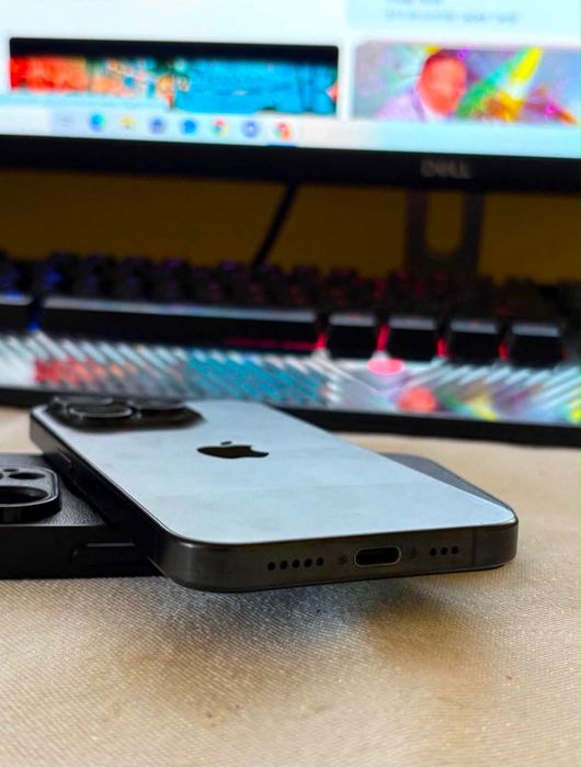 iPhone 15 Pro 256 GB impecabil