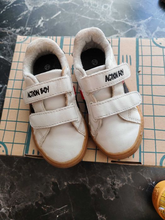 Кецове маратонки adidas и action boy 23