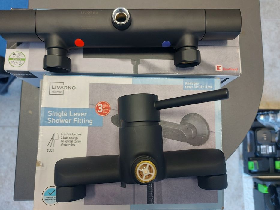 Душ батерий, немски.