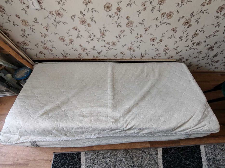 Матрас 90/200 б/у
