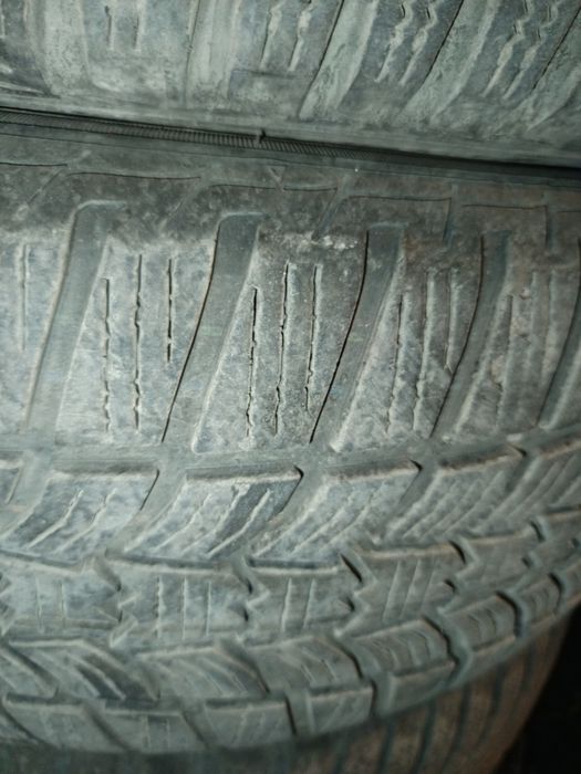 Продавам гуми  зимни 205/55/16