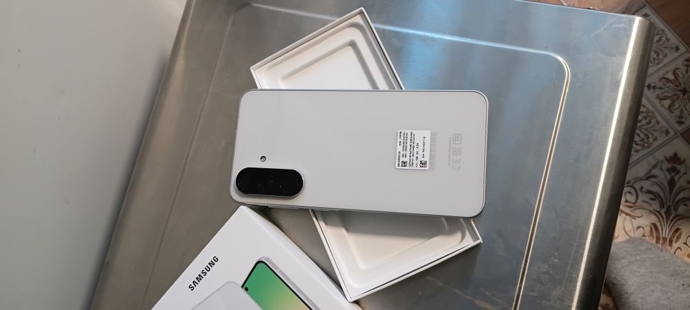 Продам телефон Samsung A 56. 5G