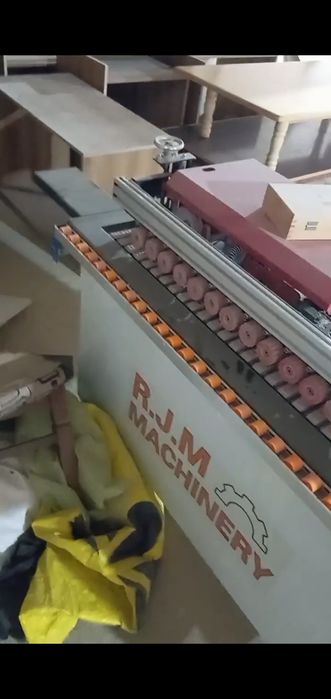 Кромочный аппарат по выгодной цене почти новый стоит своих денег 15млн