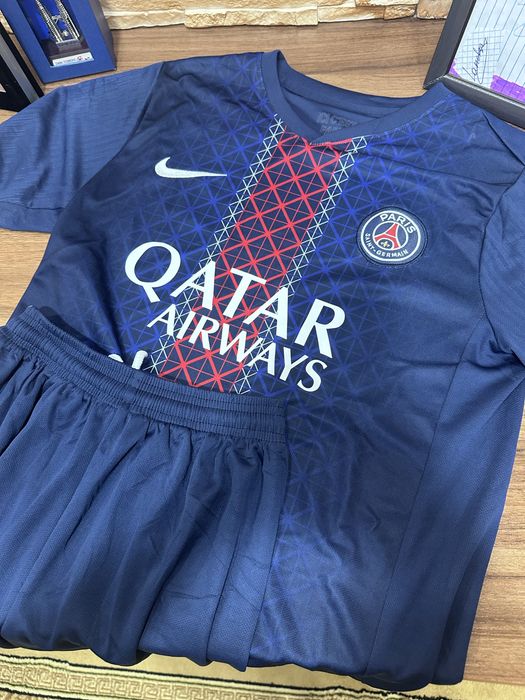 Продам футбольные формы (любые которые скажите)