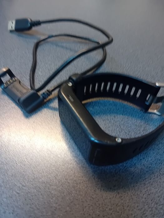 Ceas Garmin vivoactiv hr pentru piese. Pret 100 lei