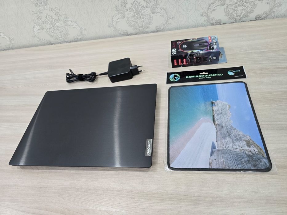 Lenovo, AMD Athlon, SSD 256Gb, Ram 8Gb, Full HD IPS