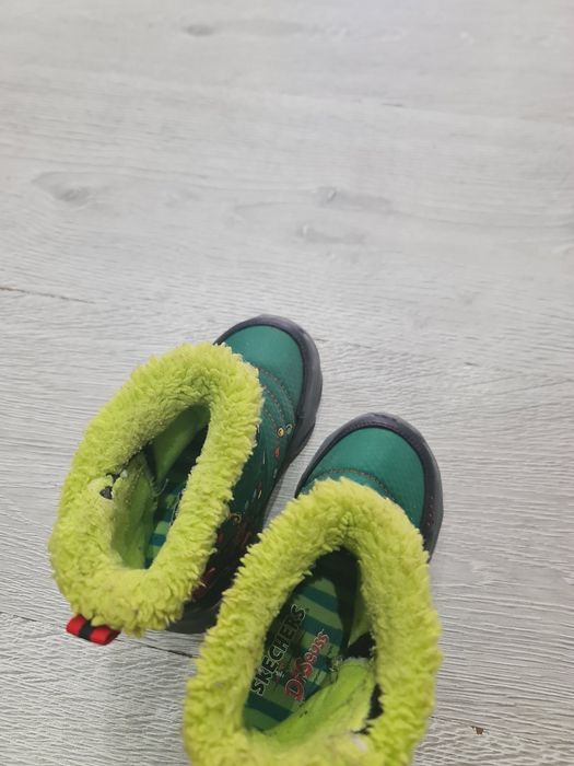 Ghete skechers copii cu beculete marimea 24