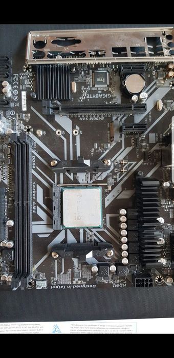 Матплата Gigabyte AMD AM4 B450