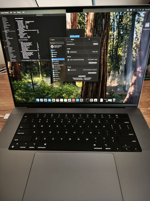 MacBook pro M1 16" 16GB/512GB.Като нов. Само 2 зареждания на батерията