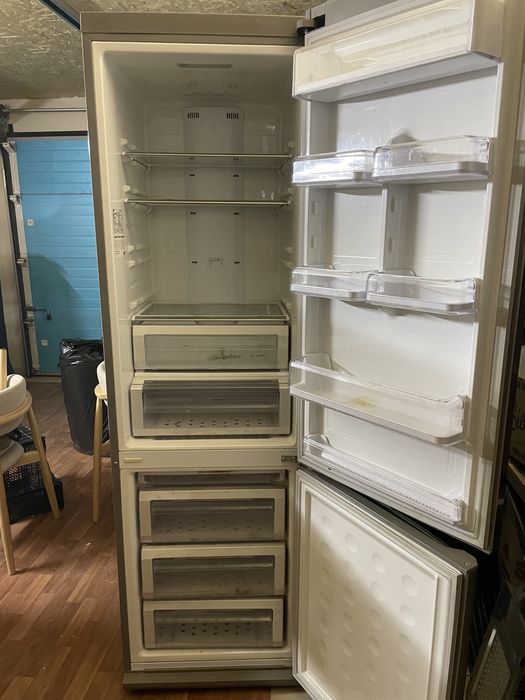 Продам холодильник samsung