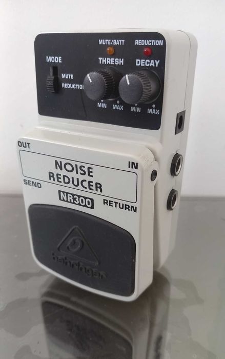 BEHRINGER NR300 Noise Reduction Effects Pedal - 20€