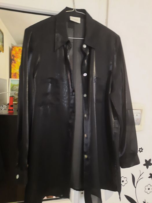 Cămașă de dama semi transparenta și pulover ( rochie Benetton .)