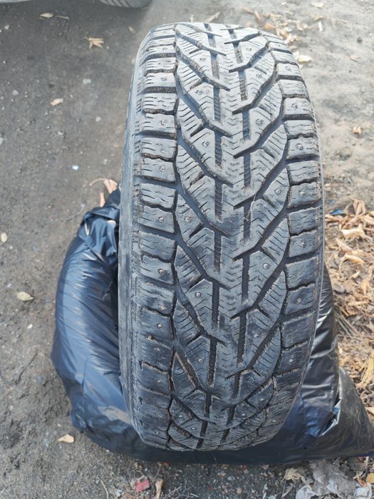 Продам шины зима р17