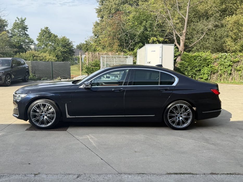 BMW Seria 7 BMW 745e Luxury Individual