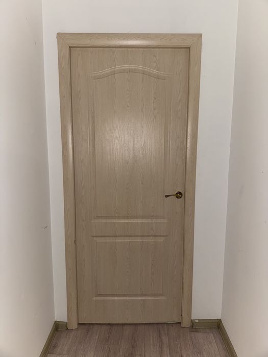 дверь.          ь.