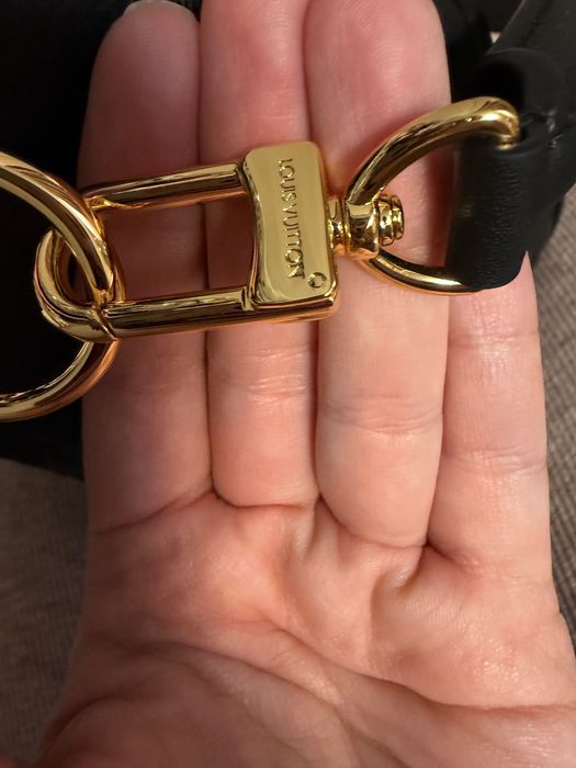 Geanta de mana, cu bareta de umar