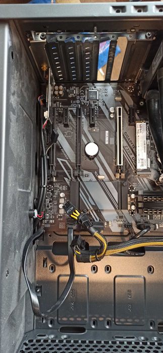 Геймърски компютър с Z390, I7 9700K, 32 GB RAM, 500 GB NVMe, WiFi 6