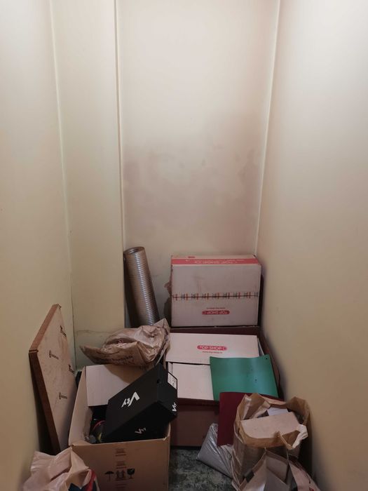 Vand apartament cu 2 camere in loc. Deta