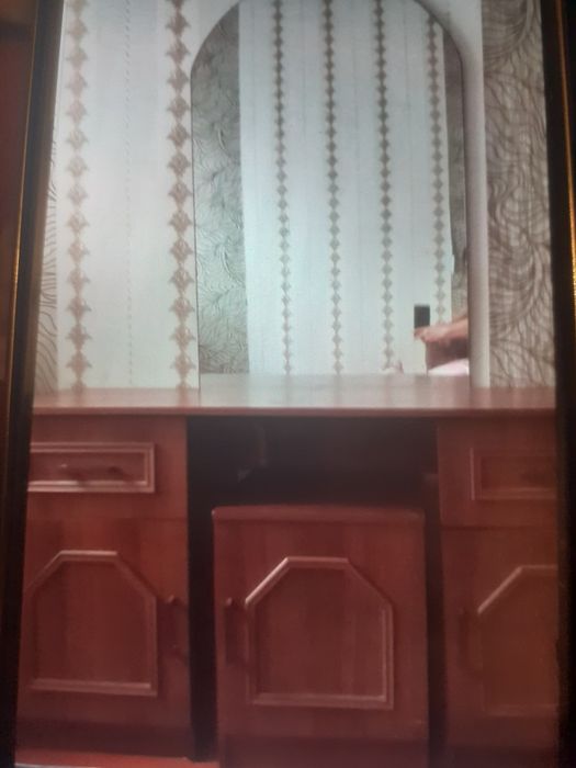 Шифоньер 4-х дверный и трюмо