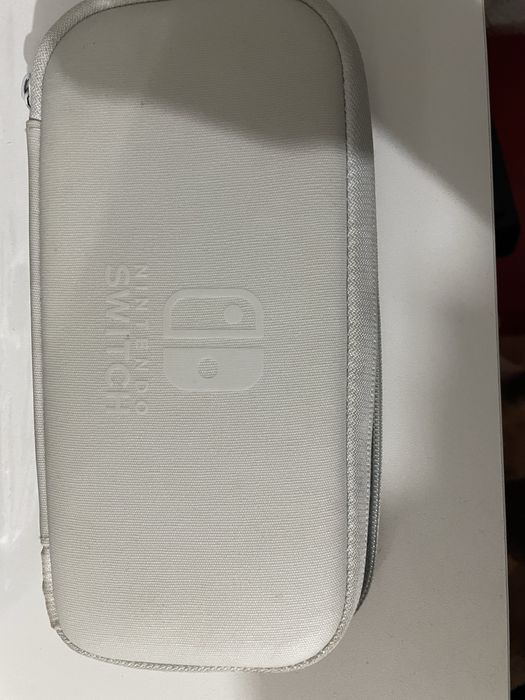 Продам Nintendo Switch Lite в отличном состоянием