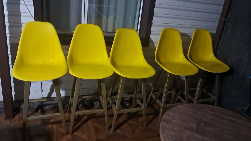 Продам барные стулья