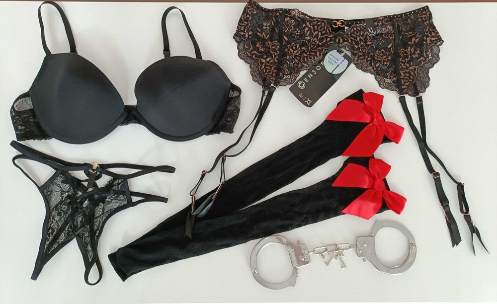 Set deosebit de accesorii Noi