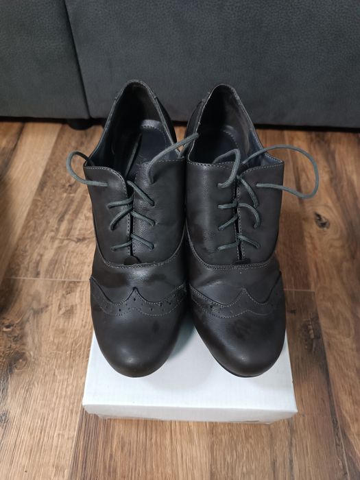 Дамски Обувки - размер 40