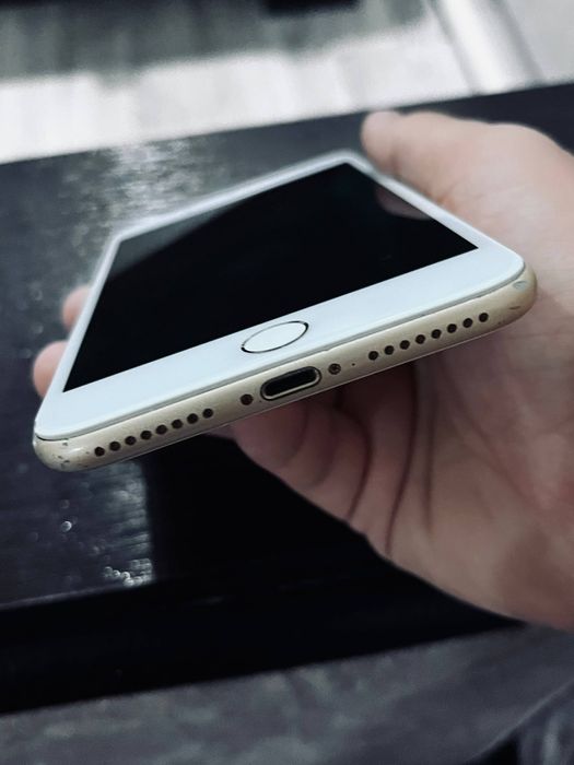 Продаётся iPhone 7 plus