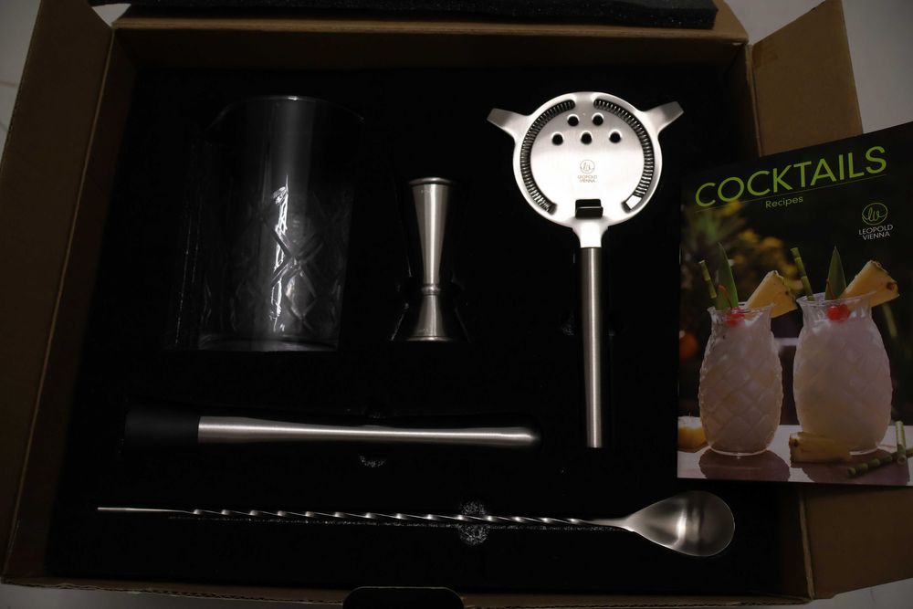 Нов сет за коктейли с ледарник